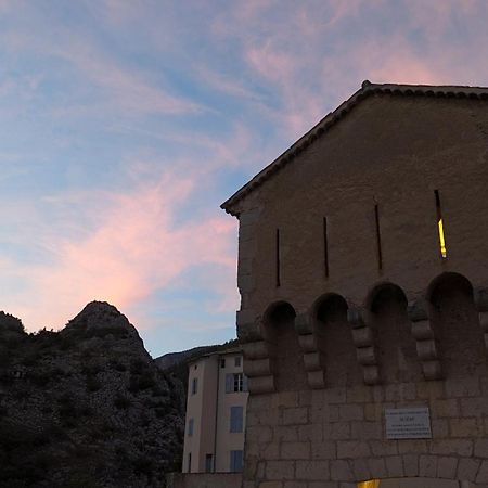 Les Gites D'Intervalles Entrevaux Exterior photo
